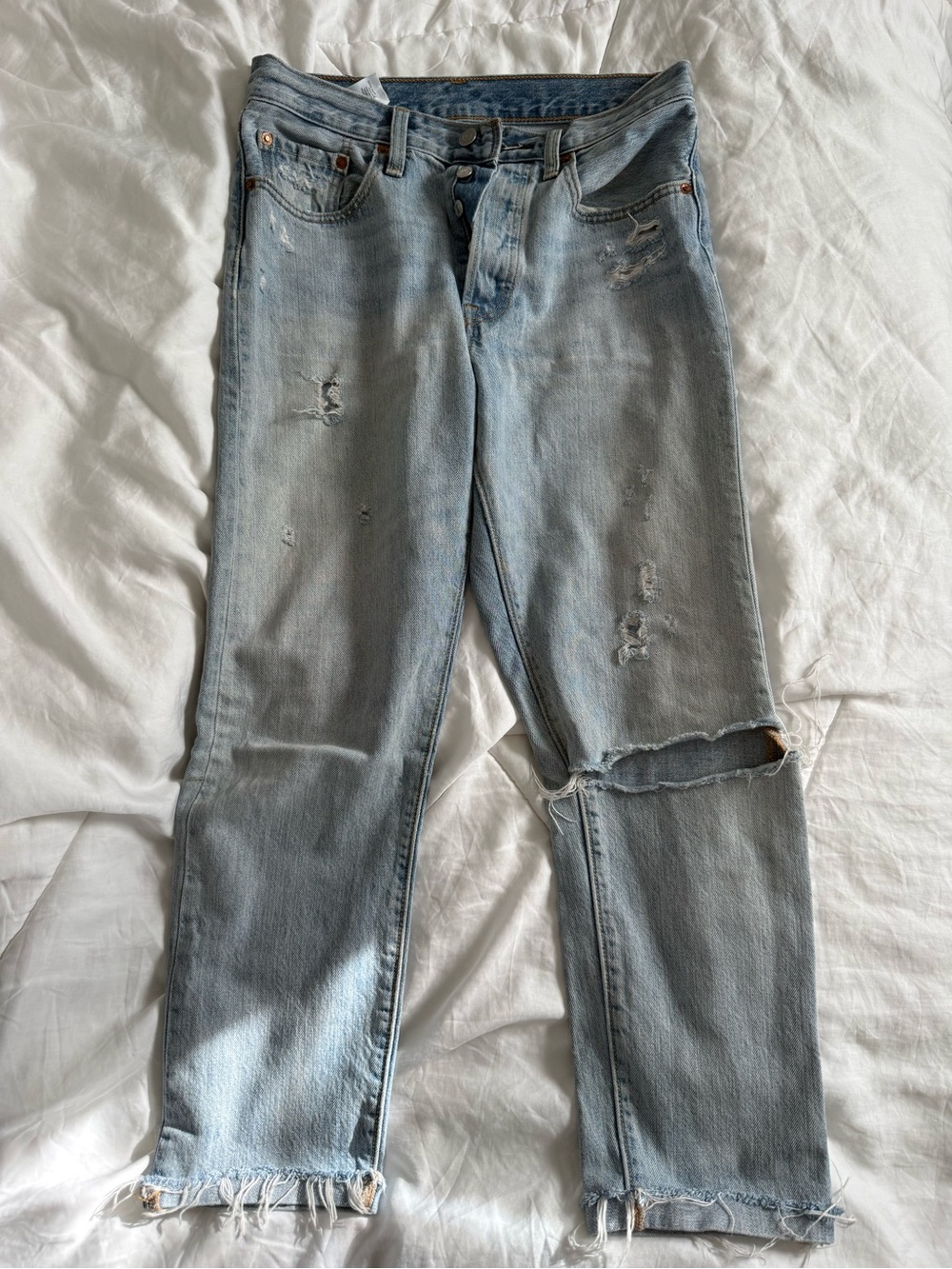 Levis 501 Skinny Jeans Distressed Light Wash Ripped Knee Raw Hem 27